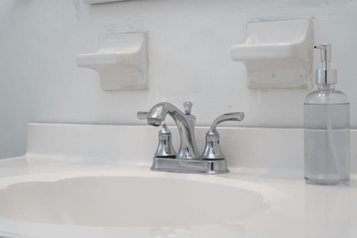 Villa Blue Door Duplex Renovated Parking And Designed à Cutler Bay Extérieur photo