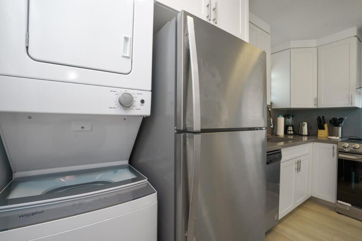 Villa Blue Door Duplex Renovated Parking And Designed à Cutler Bay Extérieur photo