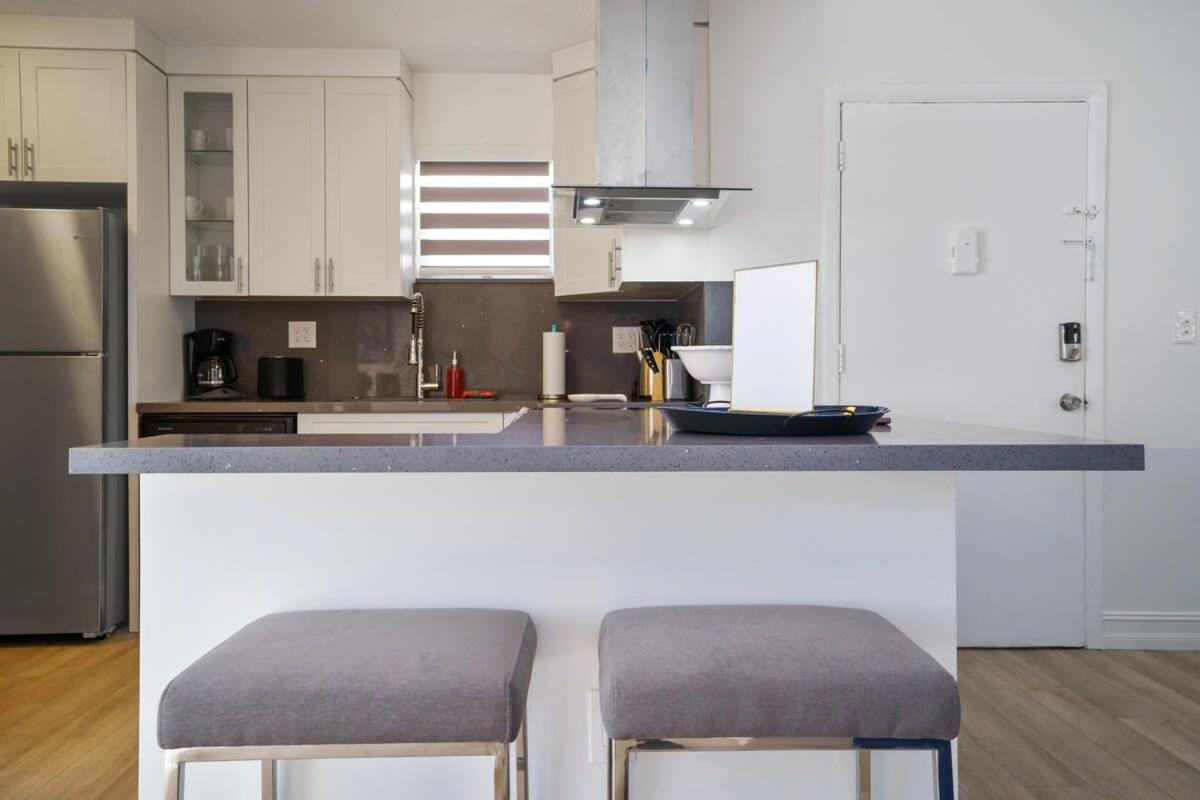 Villa Blue Door Duplex Renovated Parking And Designed à Cutler Bay Extérieur photo
